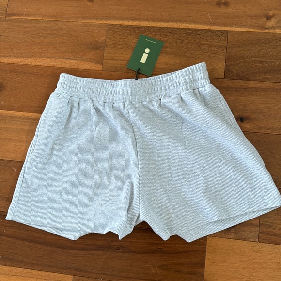 NWT Daily Drills Grey Thermal Shorts - Picture 2 of 3